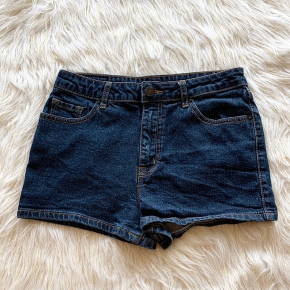 BDG Pants - BDG high rise Erin 5 pocket shortie